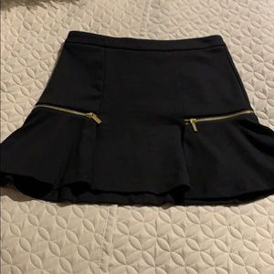 Like new😍 Michael Kors Skirt size 2